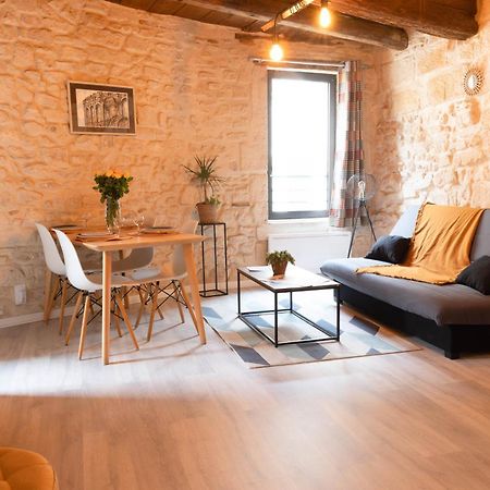 סן-ז'יל Immeuble 3 Apparts Centre Historique St Gilles Maisoncarreeconciergerie מראה חיצוני תמונה
