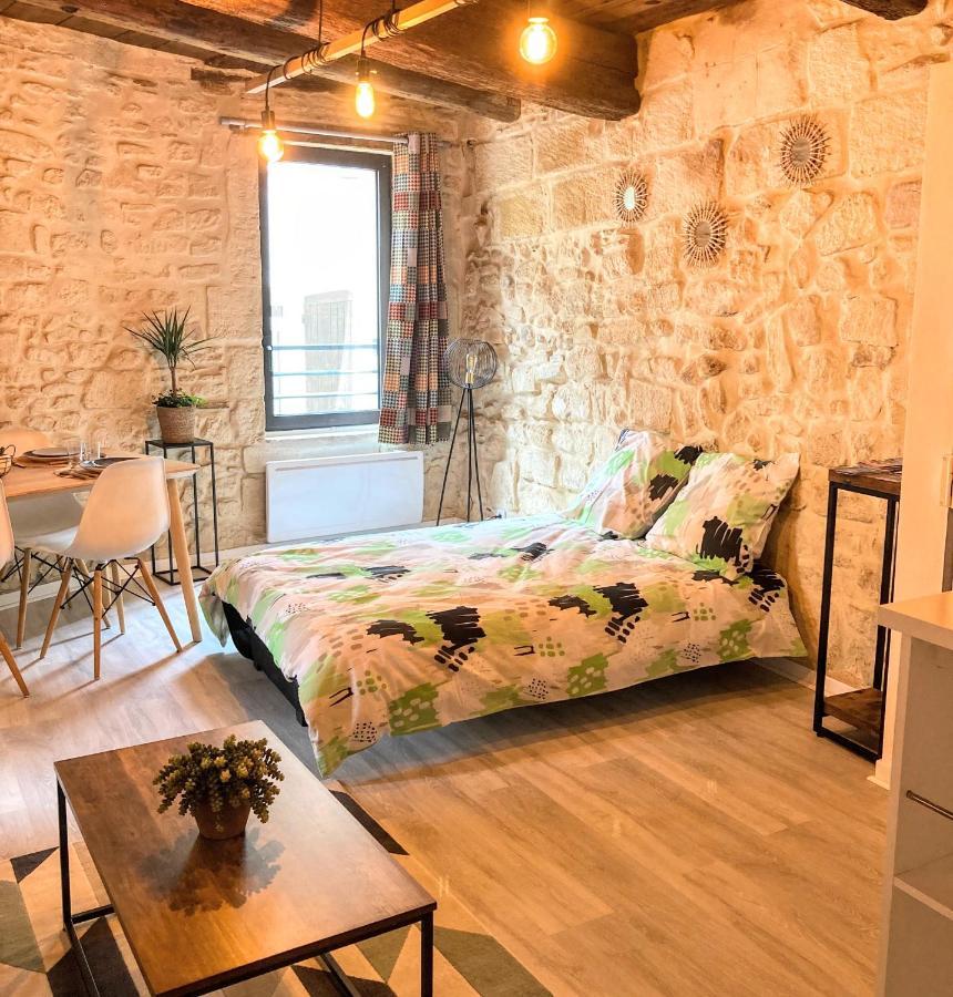 סן-ז'יל Immeuble 3 Apparts Centre Historique St Gilles Maisoncarreeconciergerie מראה חיצוני תמונה