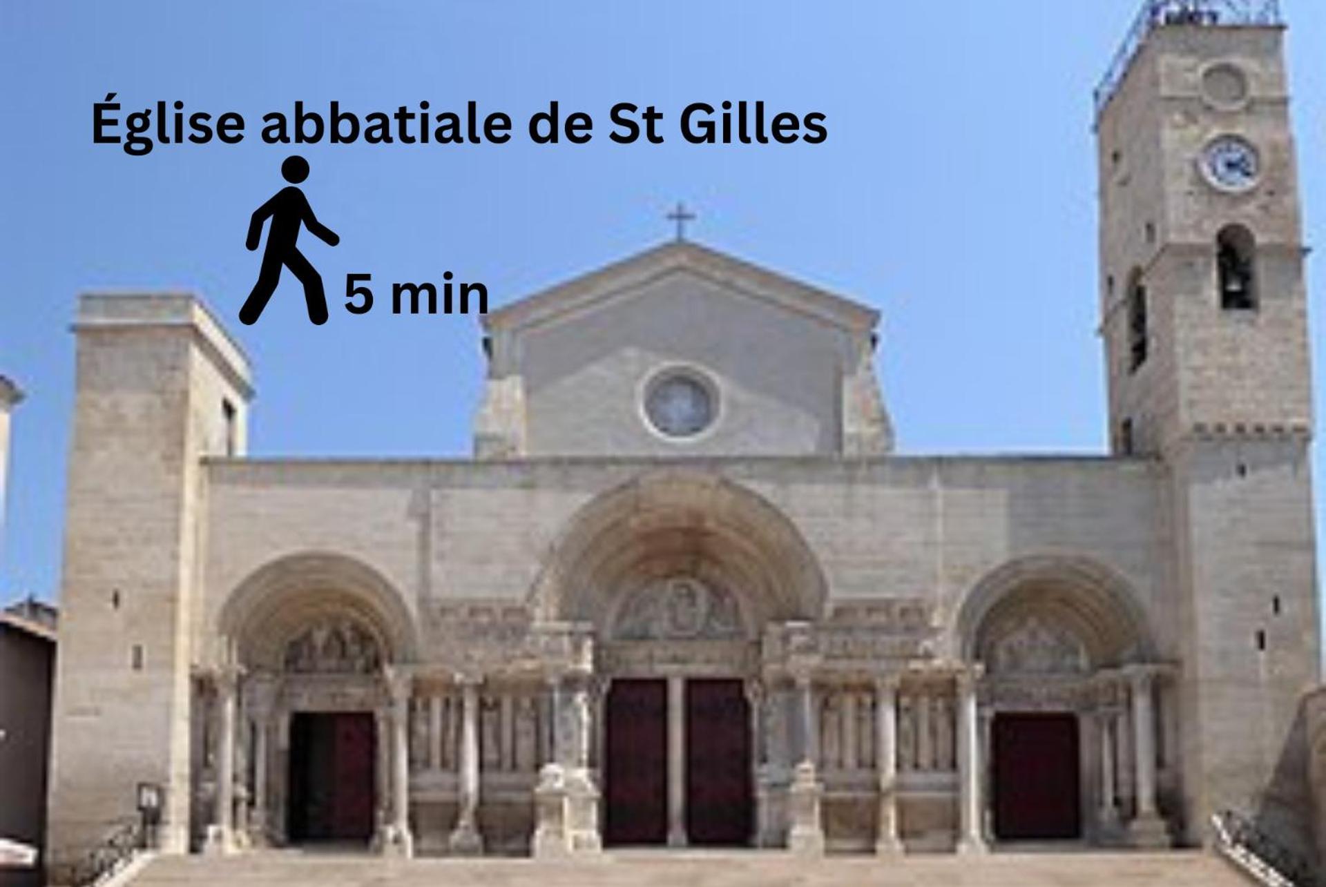 סן-ז'יל Immeuble 3 Apparts Centre Historique St Gilles Maisoncarreeconciergerie מראה חיצוני תמונה